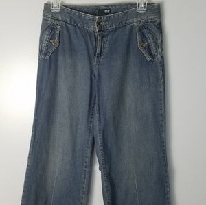 Long blue cut Jean